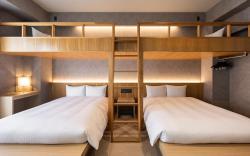 LACER OKINAWA NAHA TOMARIPORT