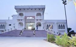 Tej Mahal Palace Bandikui