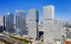 Palace Hotels (Zhengzhou High Speed Rail East Station Store) 朗丽兹酒店（郑州高铁东站店）