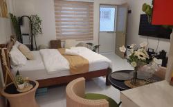 Serenity Homes with Indoor Jacuzzi 