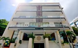 MAYAN MONK Suites