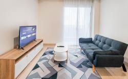 Best Deal 1BR Grand Sungkono Lagoon By Travelio