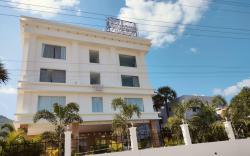 Ellora Hotel