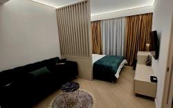 Happy Luxury Cortina Studio