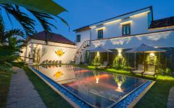 Laughter Garden Villas