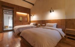 Hangzhou Eight Blessings Inn