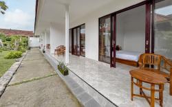 Donut Guest House 