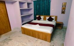 Goroomgo Rail View Guest House Puri