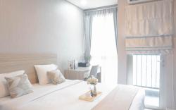 Cozy Studio Room at Ciputra World 2 By Travelio