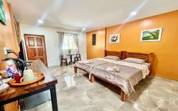 Koon Hom Apartment