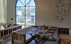 Vasudeva Hotel & Restaurant
