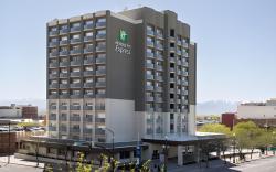 Holiday Inn Express and Suites Redding By IHG