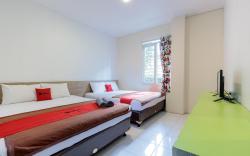 RedDoorz near Taman Safari 3