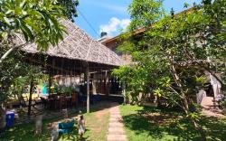Sky's Surf Hostel