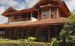 Large Bogor Villa w/ Pool, BBQ Grill& Fishing Spot