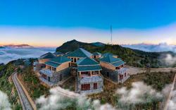 Cloud Paradise Resort