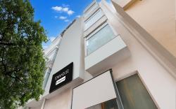 Super Townhouse Chhatarpur Near Metro Park