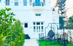 Grand Villa
