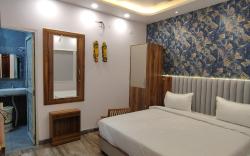 HOTEL STRAWBERRY