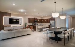 Stunning 10 Bed Home with Themed Rooms, Pool