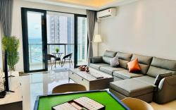 RF02 Family Suite Seaview 4BR L43 15pax R&F Seine