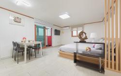 Seoul Hongdae Ajiteu Guesthouse Big House A