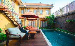 Hartaning House by Pramana Villas