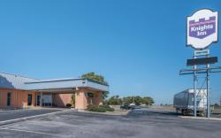 Castle Inn & Suites by OYO Lawton
