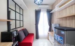 Modern and Cozy 2BR Podomoro Golf View By Travelio