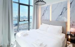 Luxury 1B with Balcony & partial Burj Khalifa view