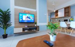 Atlantis 2BR Pool Seaview 8 Pax A22 - WiFi /TV Box