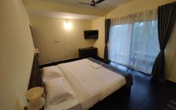 Riverbank Inn