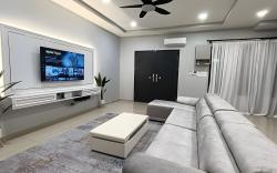 dotMy Homestay Kluang 15 pax - Autogate, NETFLIX 