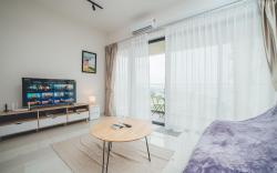 Danga Bay Coastal Horizon  3BR 8Pax w 3Balcony