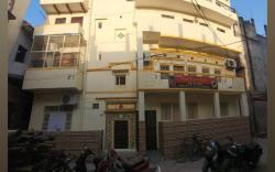 Gayatri Paying Guest House 