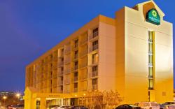 La Quinta Inn & Suites by Wyndham Nashville Airport/Opryland