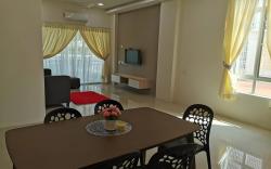 MIKAYLA HOMESTAY