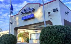 Hilltop Inn & Suites