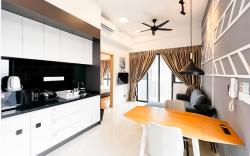 The Luxe by Manhattan Group 