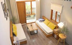 The Velis Saigon District 1 - 66m2 Local Cozy Stay