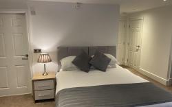 Beach House Courtyard 1 bed