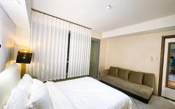 Luxury 4BR Penthouse across City of Dreams 