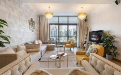 Royal Marina Experience Lavish 2BR Waterfront View
