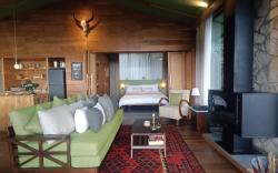 Waterfall Lodge Wood-Fire place, Sauna & Ice-Bath