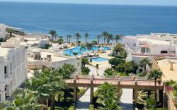 Independents Continental Plaza Beach Resort By IHG