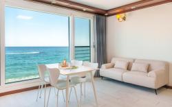 GoSeong Beach Jin Spa Pension