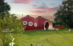 Dome villas by Jade - Red dome 