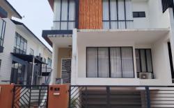 Botani double-storey haven 5B4B by verve@19 pax 