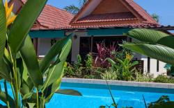 Phuket Palai Hideaway | Poolfront Bungalow 4