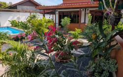 Ferienresidenz 32/14 | Poolfront Apartment 1